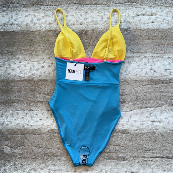 Beach Riot💕Wren Rib Colorblock One-Piece Swimsuit in Coral Reef Colorblock - Picture 10 of 11